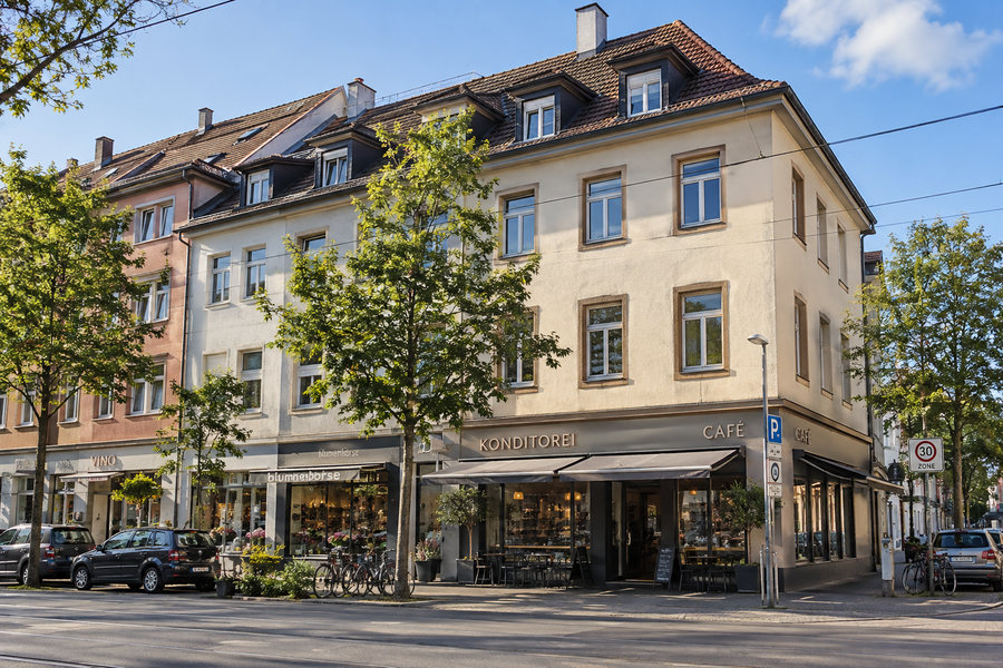 Wohn- und Geschäftshaus